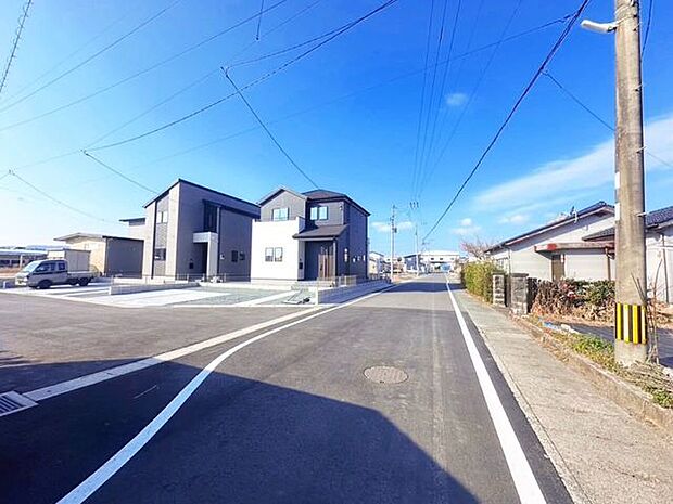 前面道路含む現地写真