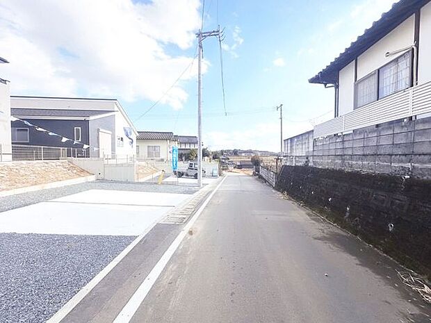 前面道路含む現地写真