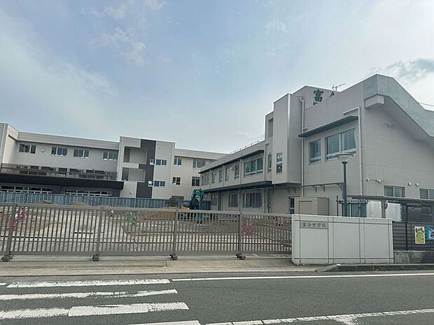 富合中学校 1720m