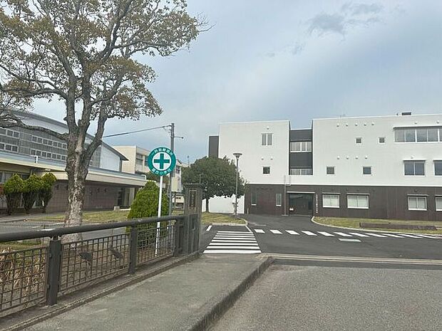 富合小学校 2110m
