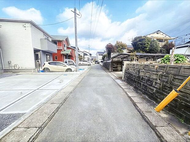 前面道路含む現地写真