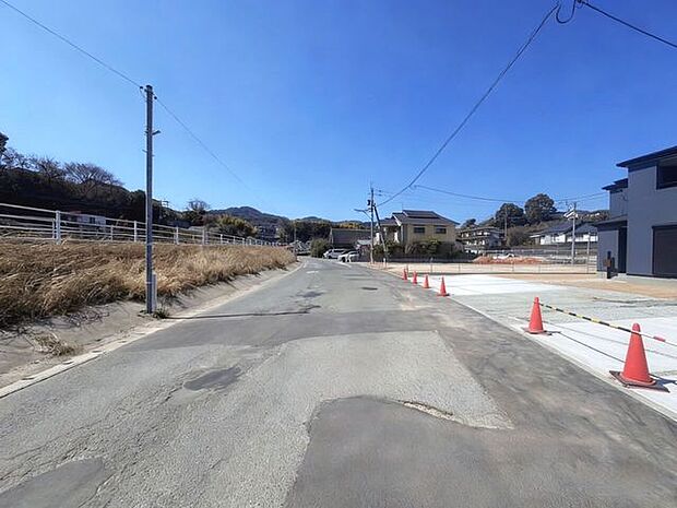 前面道路含む現地写真