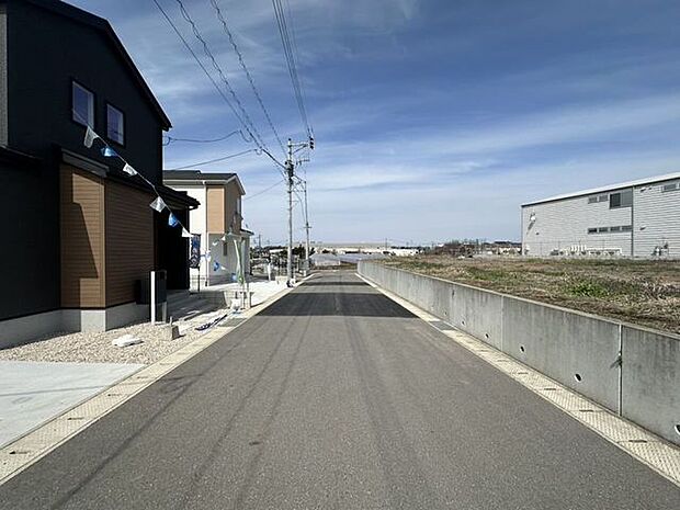 前面道路含む現地写真