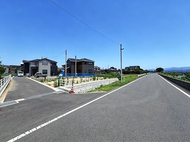 前面道路含む現地写真