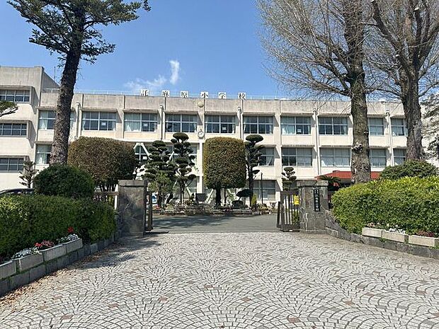 託麻原小学校 490m