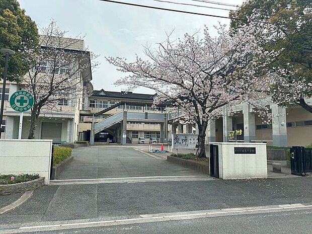 日吉中学校 1190m