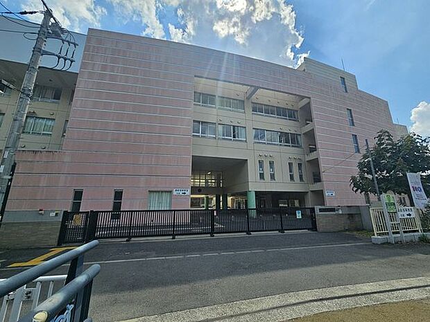 川崎市立東生田小学校 1110m