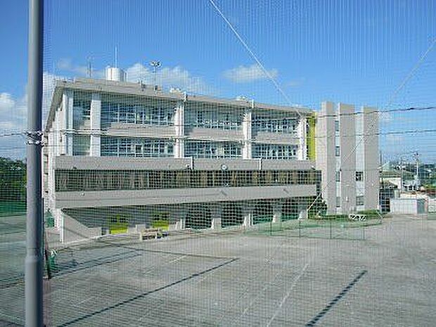 野川中学校 610m