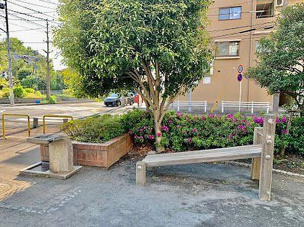 千年前田公園 280m