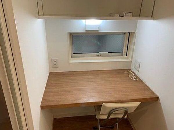 キッチン横にあるカウンターです。