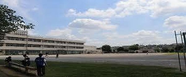 金程小学校 430m