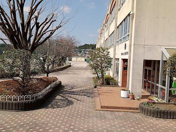 金程中学校 840m