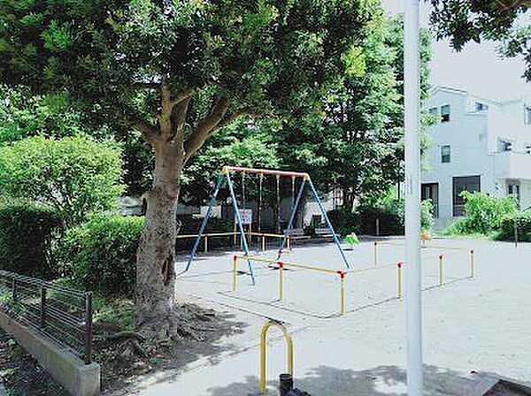 梶ヶ谷金山公園 430m