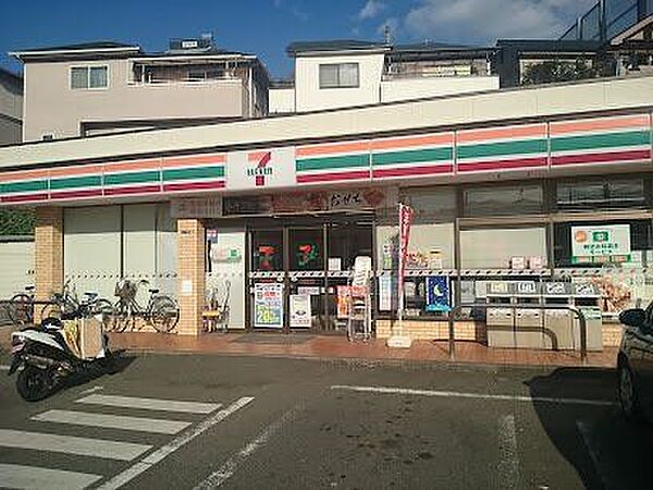 セブンイレブン 神木本町1丁目店 750m