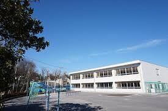 片平小学校 750m