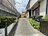 エントランス：敷地への入り口
