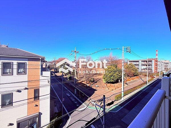 家からの景色はパークビューです！日頃のストレスもこの解放感と四季を感じることで少しは解消できるのではないでしょうか。自宅から遠くを望めることも価値の一つです。