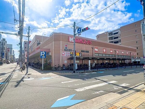 関西スーパー　江坂店 750m