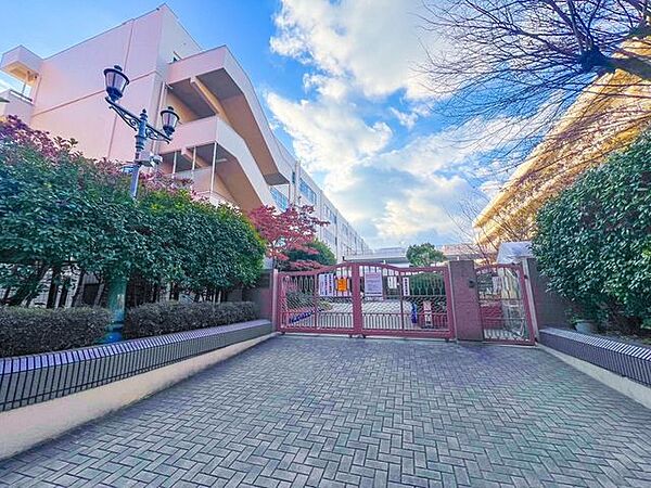 吹田市立豊津第二小学校 570m