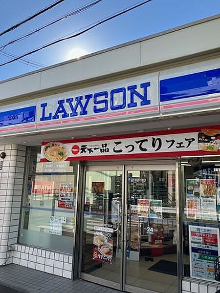 ローソン江坂町四丁目店 120m