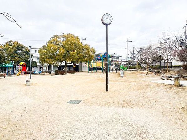 千里山東公園 1240m