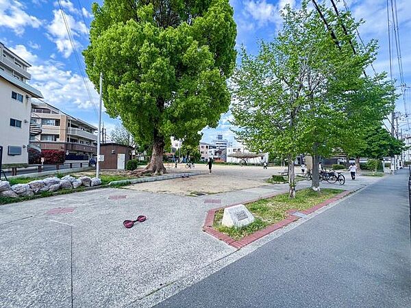 下新庄公園 850m