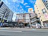 周辺：ダイエー江坂公園前店24時間営業のスーパー。江坂駅から徒歩3分ので立地もよく便利です。駐車場も24台あります。 210m