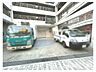 駐車場：敷地内にゆとりあるスペースが確保されたマンションです！お引越し時の荷物搬入や、大きなお買い物での荷物の積み下ろしもスムーズに行えます♪屋根のあるエリアもあり雨の日の作業や出入りも快適です！