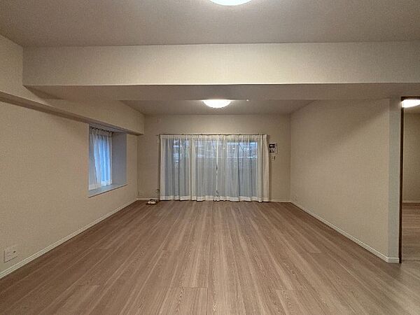 一日の中で多くの時間を過すことになる住まいだからこそ、いつも穏やかな空間であるように心掛けています。