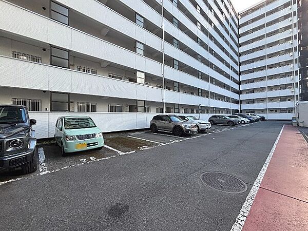 駐車場です。空き状況はご確認ください。