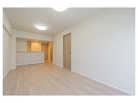 一人ひとりの理想の住まい。実現して頂くためにシンプルなデザインの空間に仕上げました。