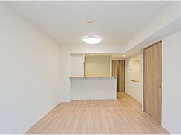 ローヤルシティ北浦和 2SLDKのリビング/ダイニング