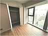 洋室：独立性を高めたお部屋。収納力あるクローゼットを配備しており、片付いた空間を実現出来そう。