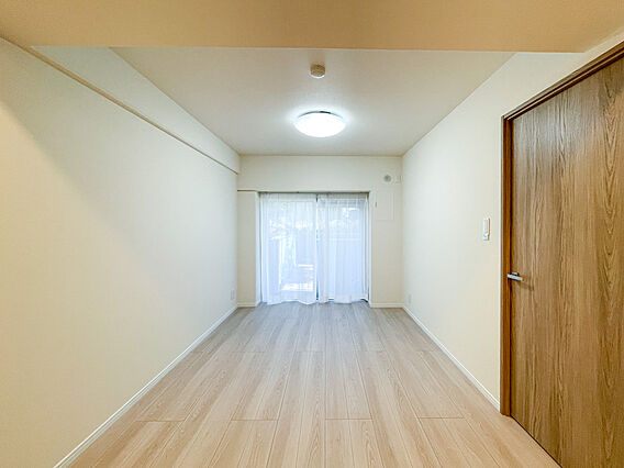リビング/ダイ...