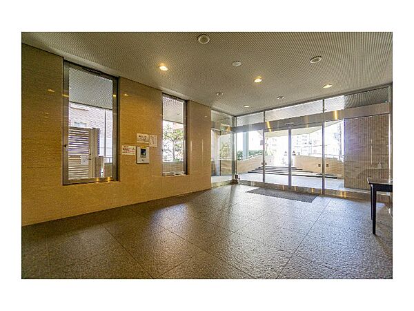 エントランスを拡大表示
