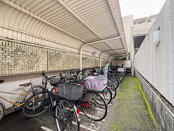 整理整頓された駐輪場。空き状況は都度ご確認下さい。