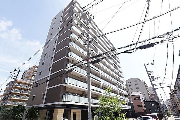 マンションの外観です。河内小阪駅徒歩7分・ペット相談可。現地のご案内も受付中です（夜間・オンライン相談も歓迎）