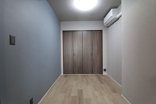 お子様の成長に寄り添う洋室。将来の使い方も自由に思い描けるお部屋です。