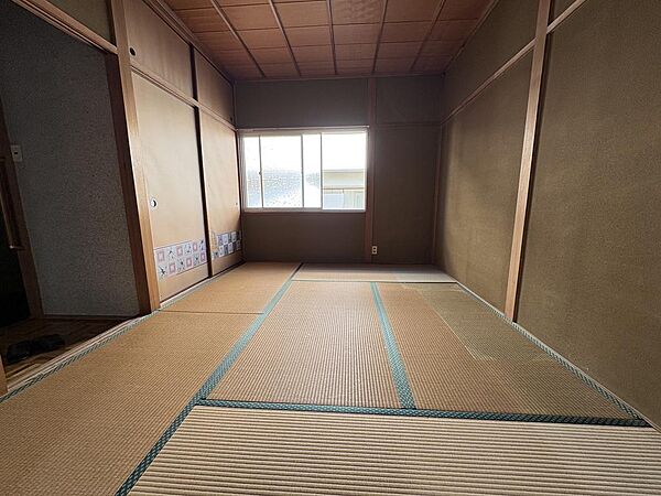 畳、全て表替え済み