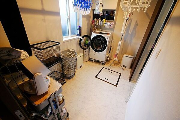 広々サンルームで大容量のお洗濯も困りません！