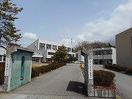 津幡町立太白台小学校 1110m