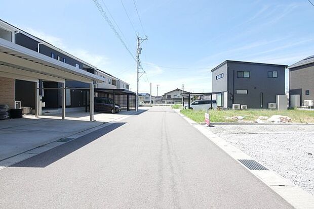 前面道路含む現地写真