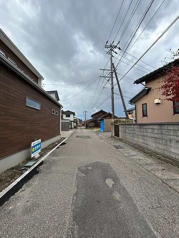 前面道路含む現地写真