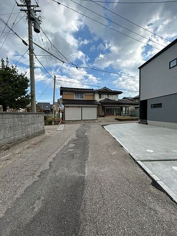 前面道路含む現地写真