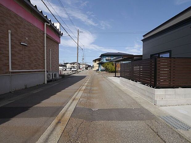 前面道路含む現地写真
