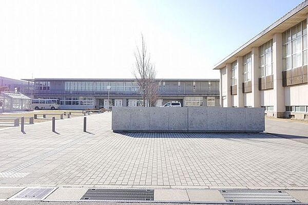 羽咋市立羽咋中学校 960m