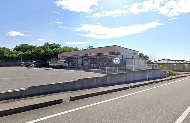 セブンイレブン かほく高松インター店 310m