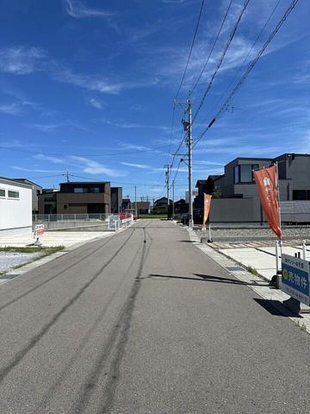 前面道路含む現地写真