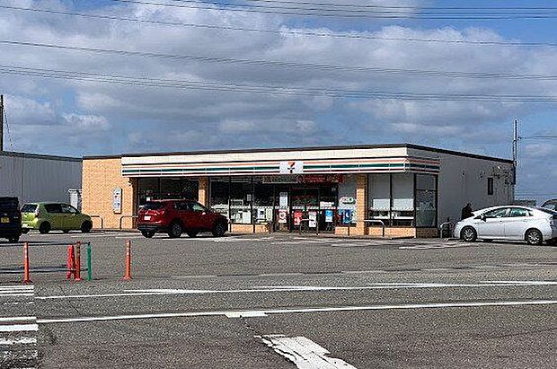 セブンイレブン津幡太田店 1370m