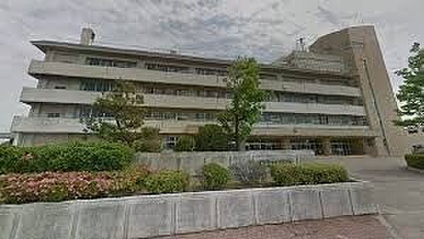 浅野川中学校 850m